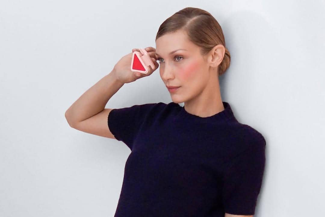 Bella Hadid Ditunjuk sebagai Global Ambassador Pertama Prada Beauty