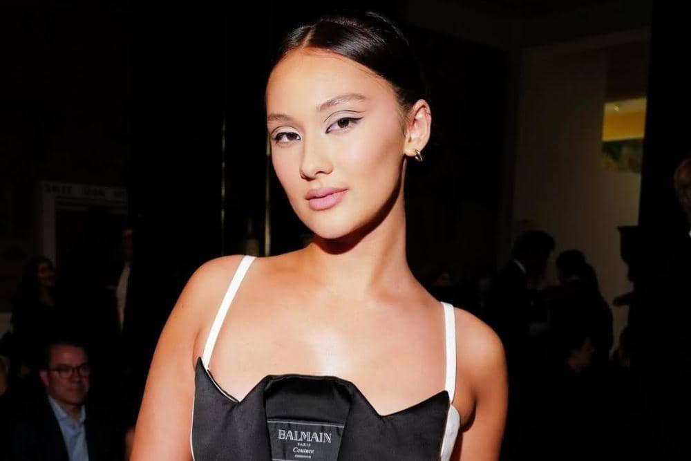 Dari Soft hingga Bold, Intip Eye Makeup a la Lola Tung yang Classy