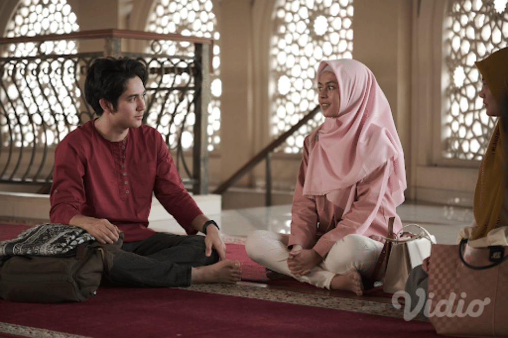 Tak Kenal Maka Taaruf - Scene Stills 2.png