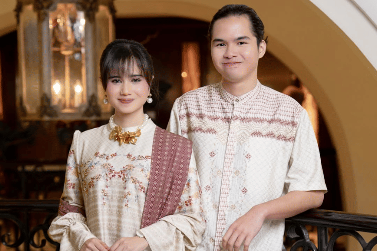 5 Inspirasi Baju Couple Lebaran 2026, Tampil Kompak dan Stylish!