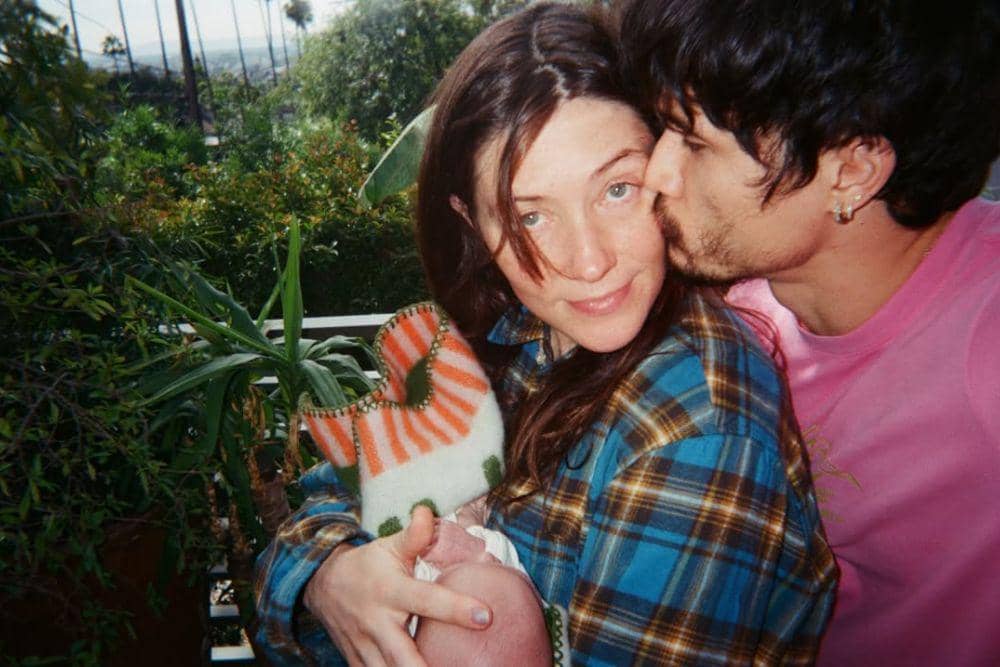 Charles Melton dan Camille Summers-Valli