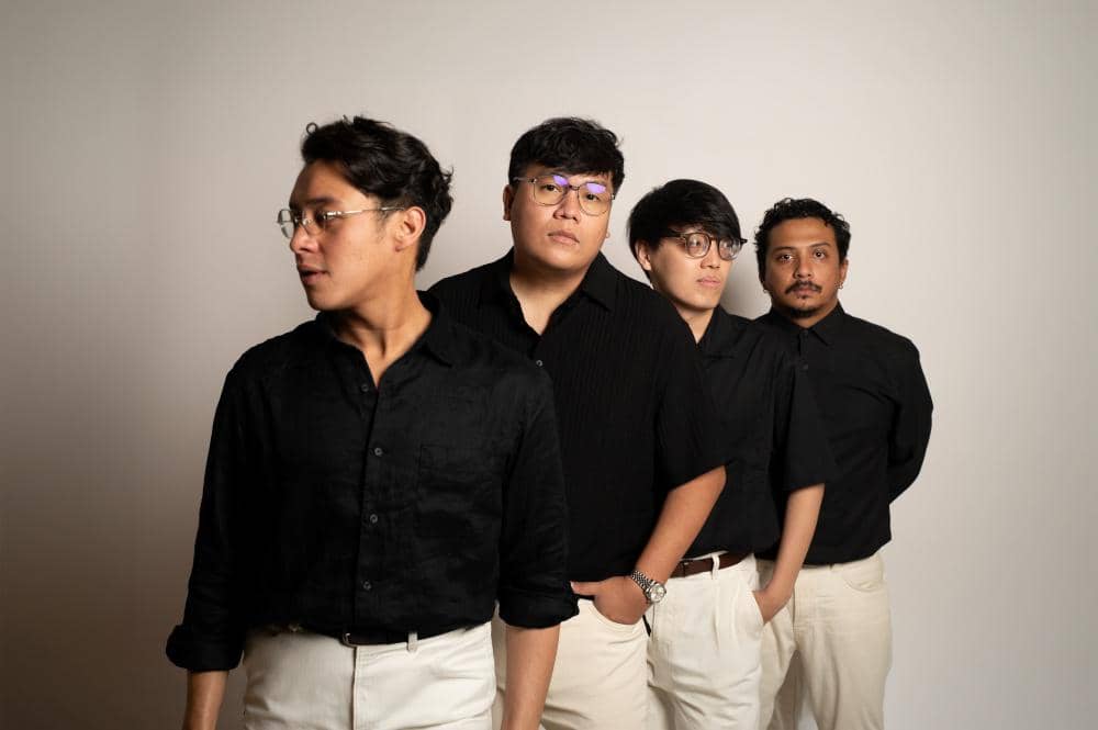 Saat 'Jarak' Terbentang, Lahirlah "Bulan Bintang, Garis Menyilang"