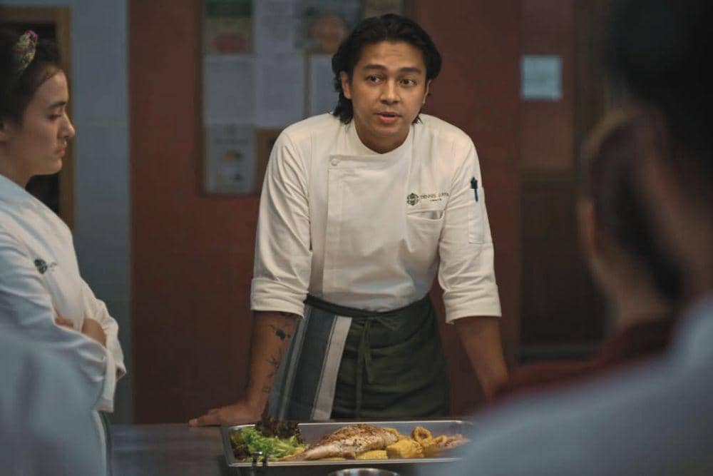 Deva Mahenra di Luka, Makan, Cinta