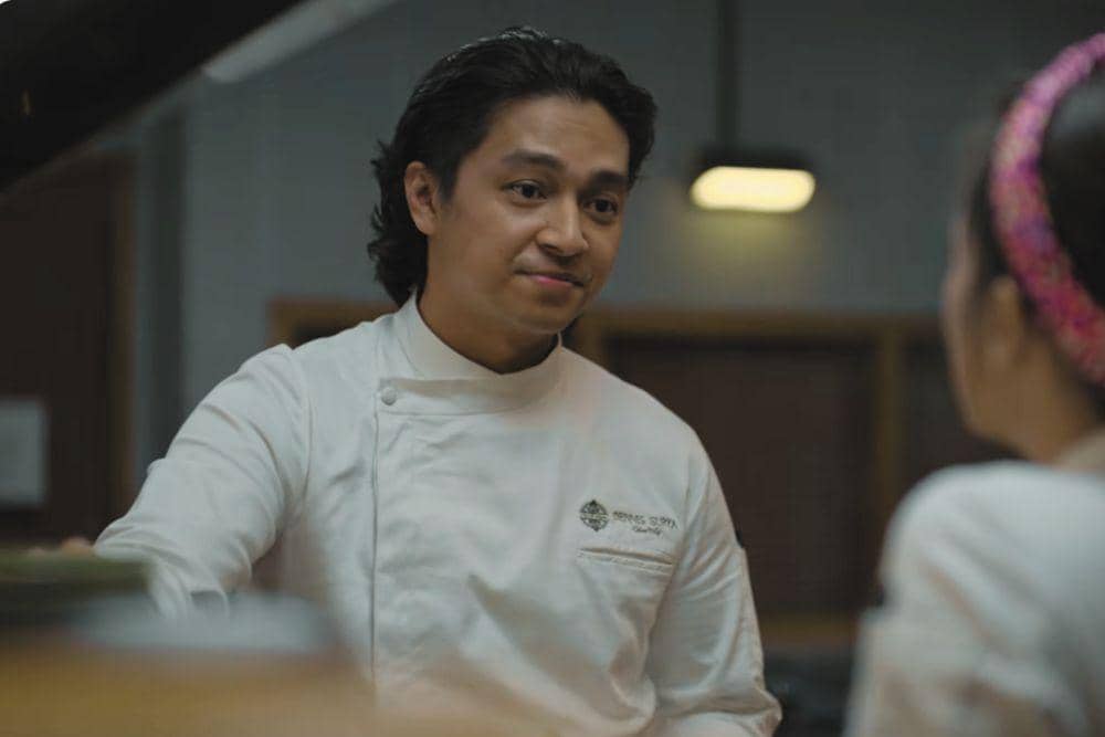 Deva Mahenra dan Mawar Eva di Luka, Makan, Cinta