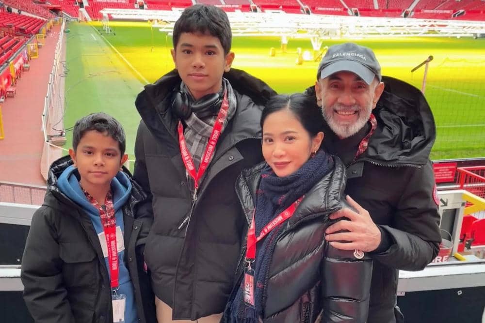 Fakta Keluarga Bunga Zainal