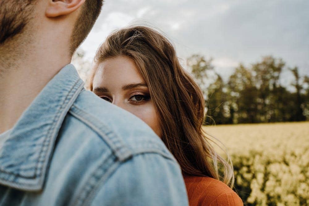 Kelebihan dan Kekurangan Menikah dengan Pasangan Introvert