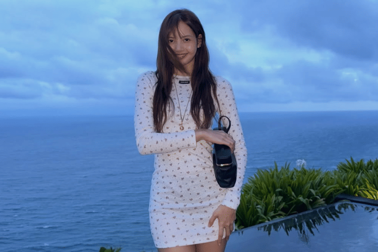 Gaya Lisa 'BLACKPINK' Saat Liburan di Bali, Simpel Tapi Tetap Kece!