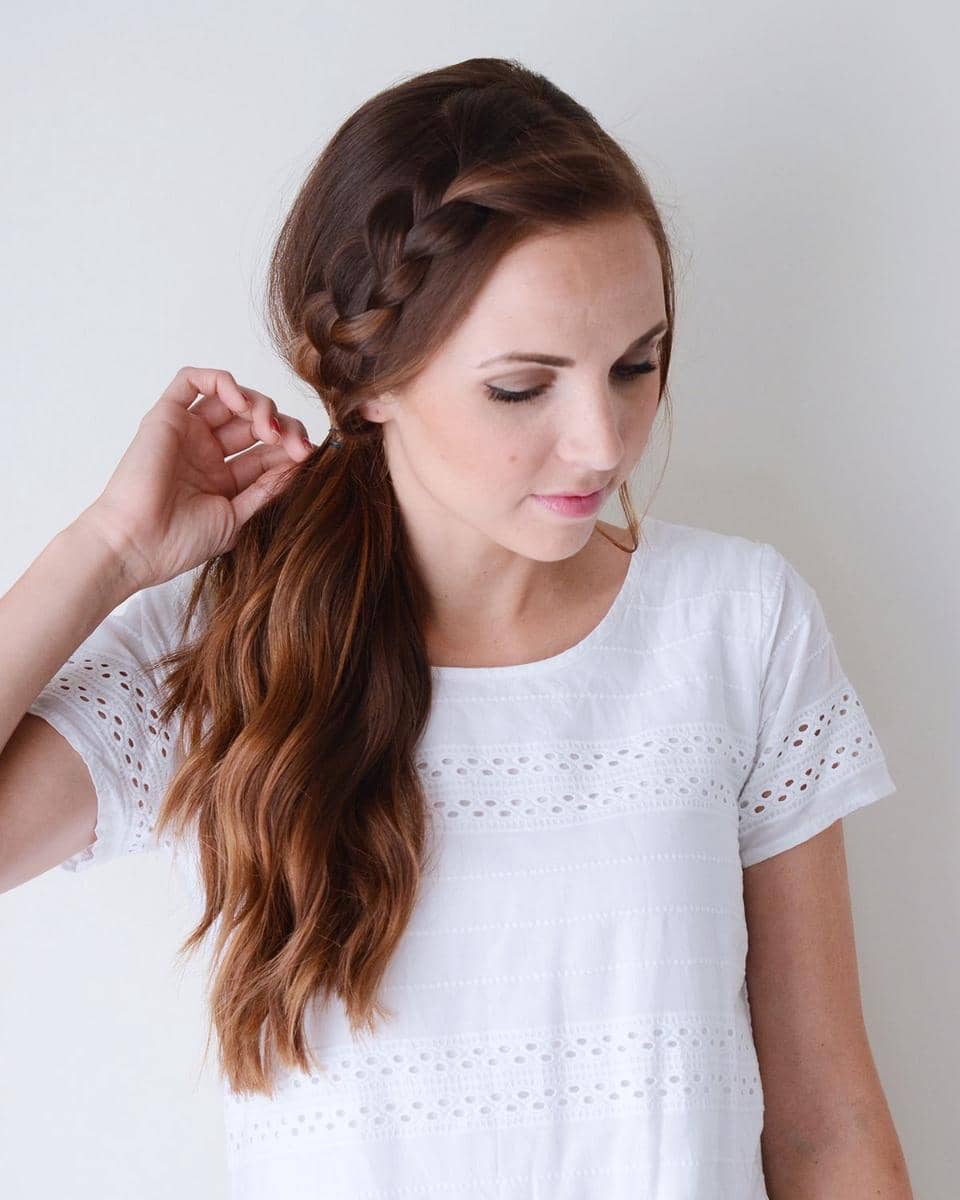 variasi side ponytail