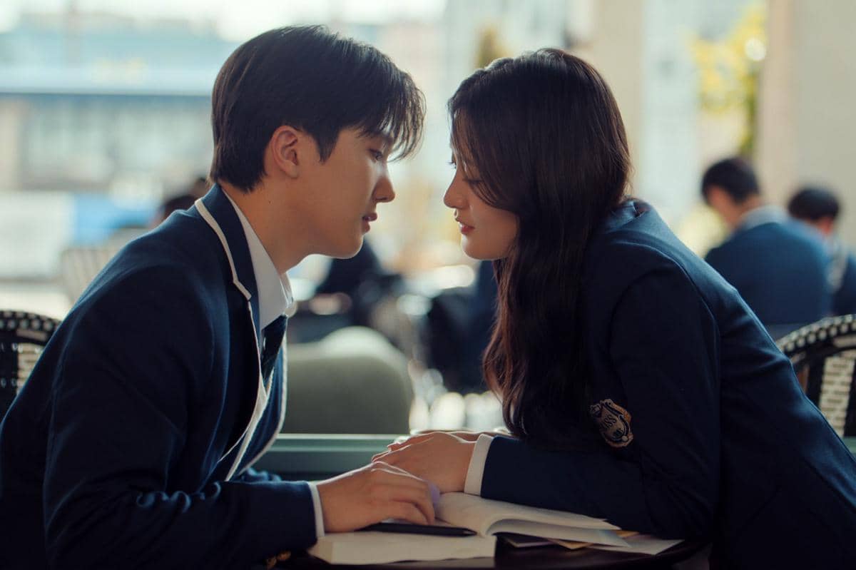 Still cut serial XO, Kitty Season 3