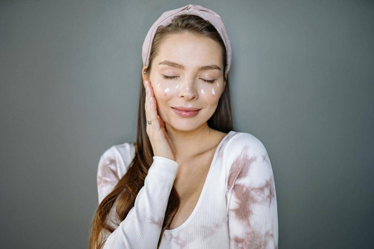 ilustrasi skincare routine.