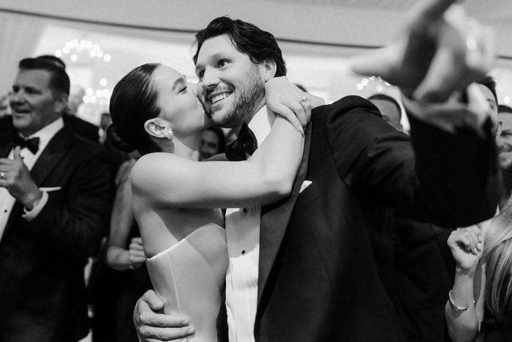 Hailee Steinfeld dan Josh Allen