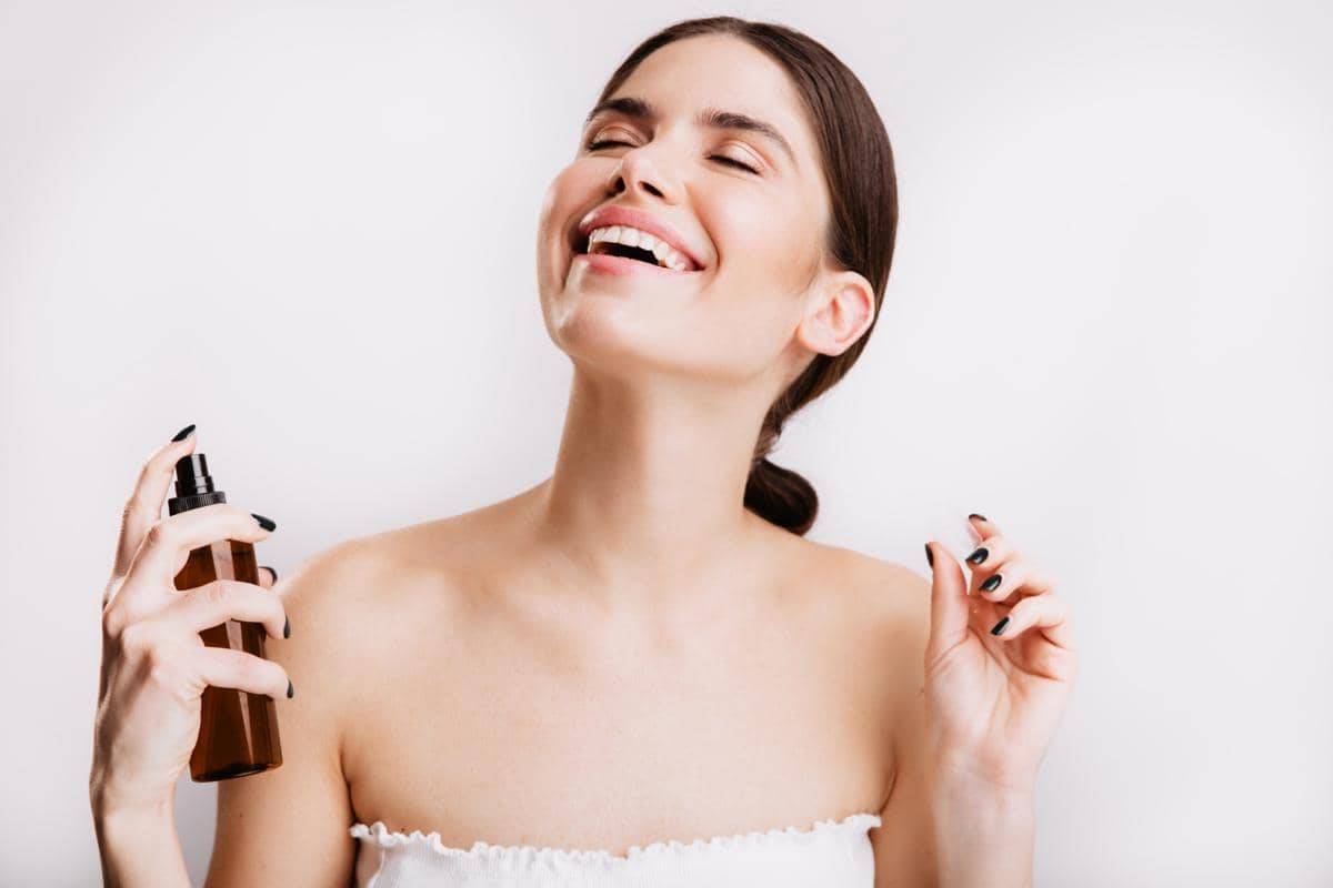 ilustrasi setting spray