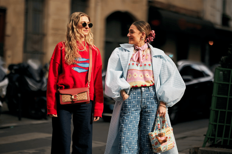 Merah hingga Biru, Cek 8 Warna yang Cocok untuk Cool Tone di Sini!