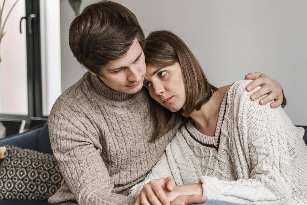 Tanda-Tanda Love Bombing dalam Hubungan