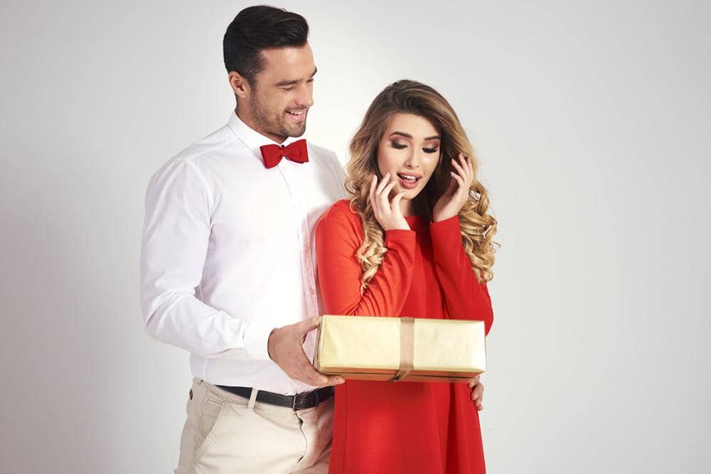 Tanda-Tanda Love Bombing dalam Hubungan