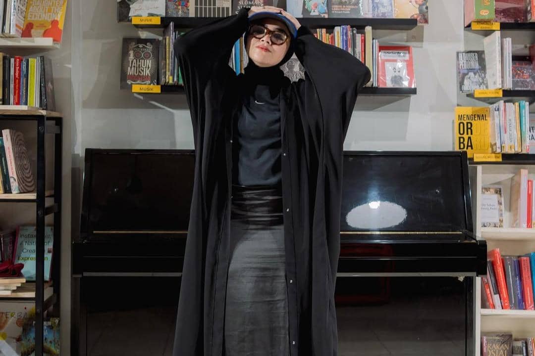 8 Ide Outfit Abaya a la Sivia Azizah yang Stylish dan Modern