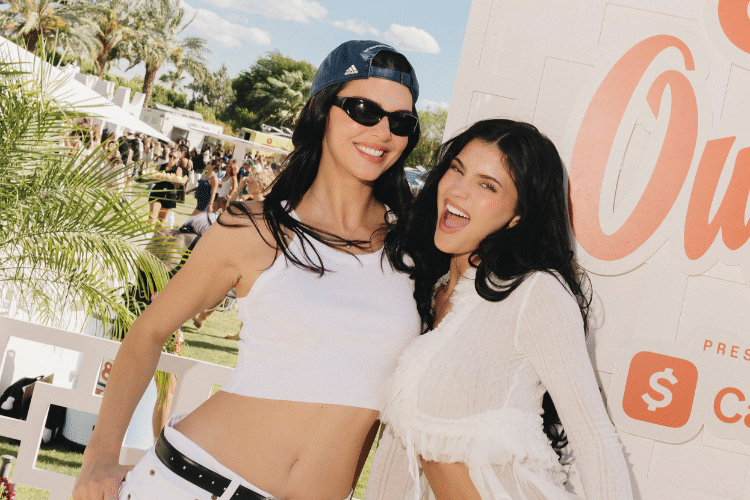 Deretan Gaya Kece Seleb saat Nonton Coachella 2026