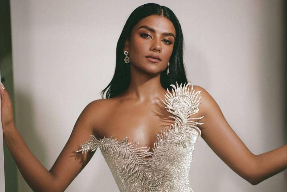 Deretan Hair Look Simone Ashley yang Fresh dan Classy