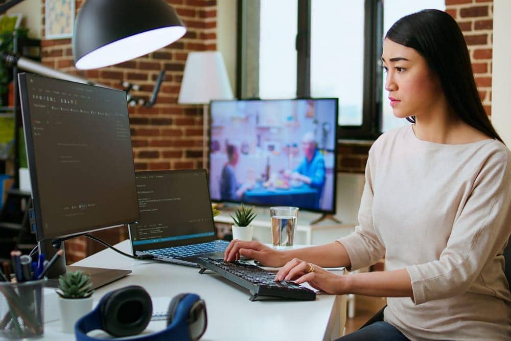 freepik.com/DC Studio