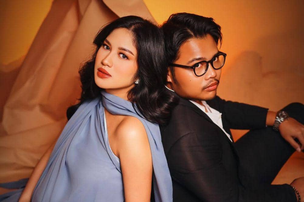 9 Potret Maternity Shoot Ochi Rosdiana dan Luthfi Arif, Mesra!