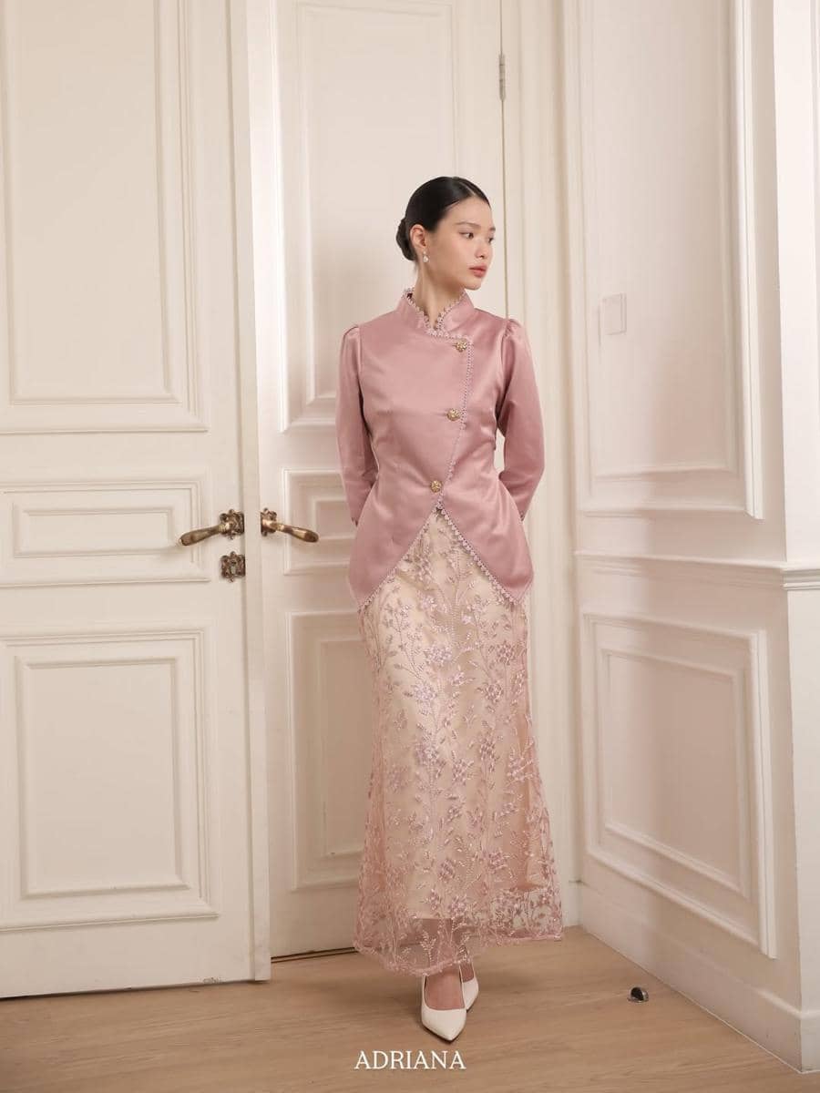 outfit Hari Kartini warna pastel