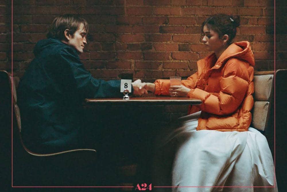 Kenalan dengan 'Doom-Rom', Saat Kisah Cinta di Film Lebih Realistis