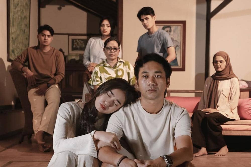 Film Keluarga Suami Adalah Hama