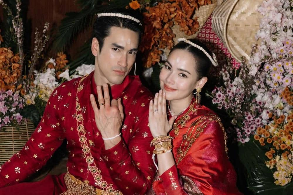 15 Tahun Bersama, Yaya Urassaya dan Nadech Kugimiya Akhirnya Menikah!