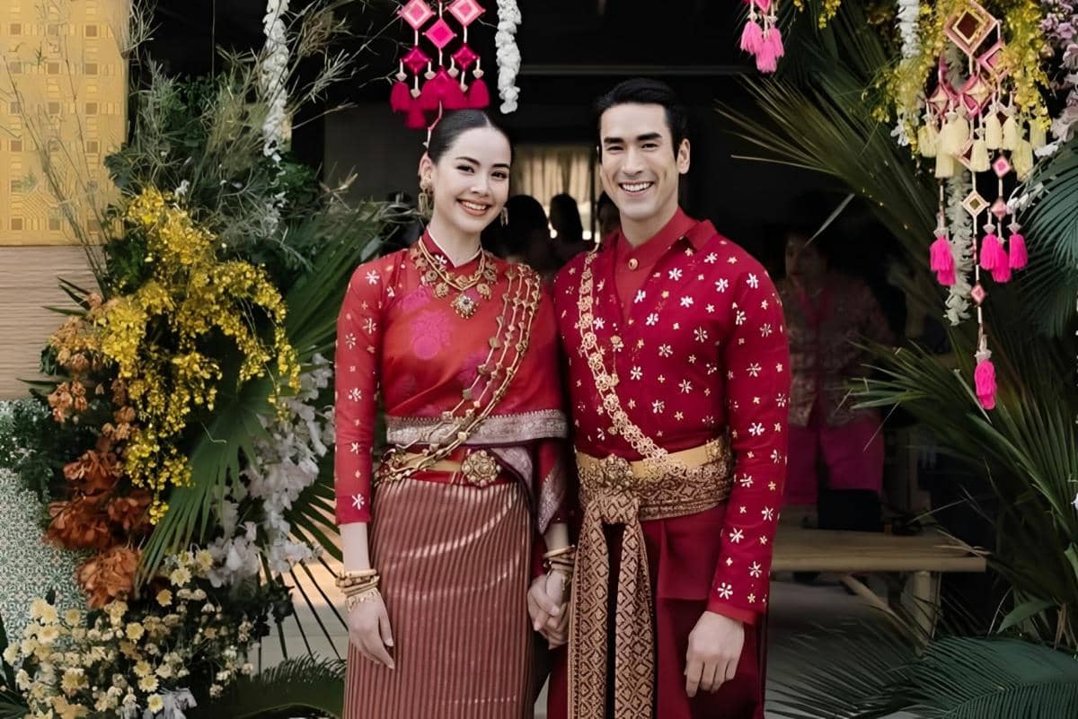 Yaya Urassaya dan Nadech Kugimiya 