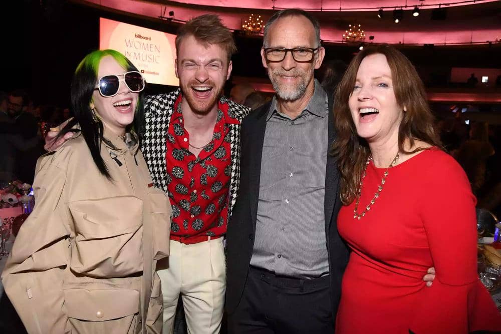 7 Fakta Keluarga Billie Eilish, Punya Darah Seni dari Orang Tua