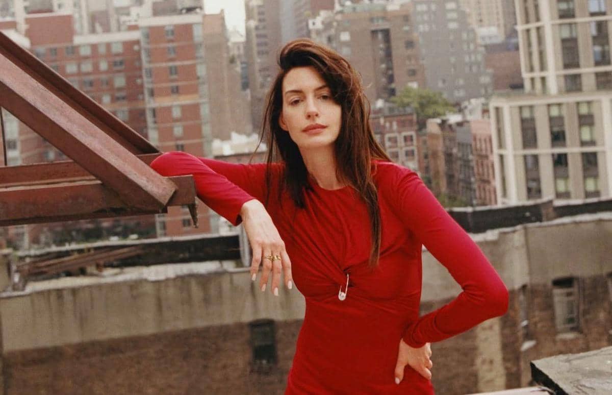 11 Film Ikonik Anne Hathaway, Transformasi Karakter dari Drama Remaja ke Sci-Fi Epik