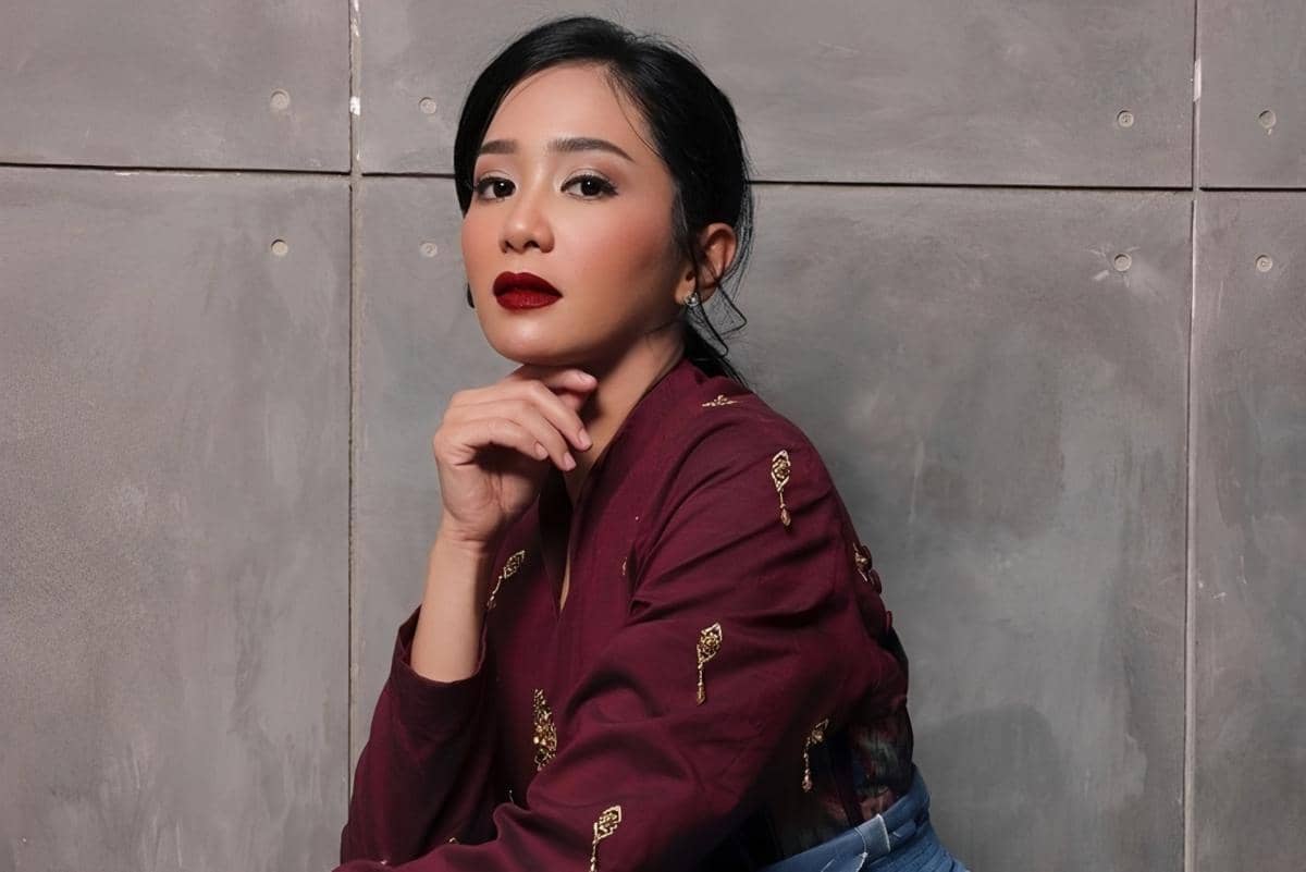 Kronologi Perseteruan Bunga Zainal dan Keluarga, Semakin Memanas!