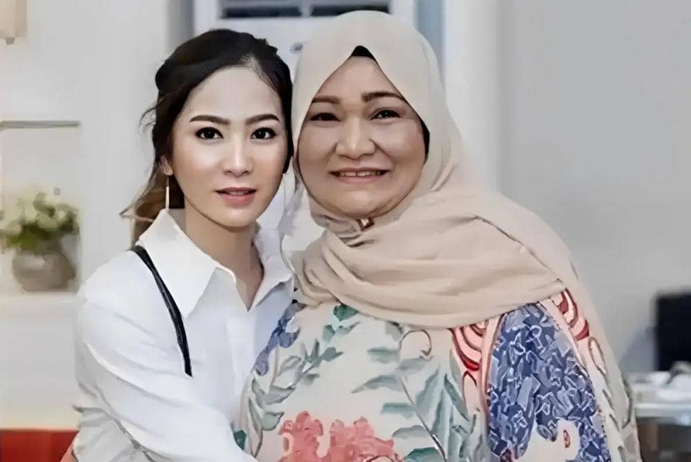 Perseteruan Bunga Zainal dan Keluarga