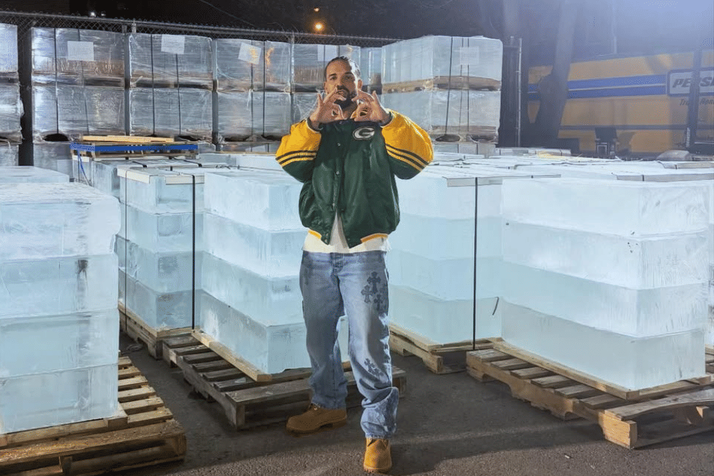 Ungkap Tanggal Rilis 'ICEMAN', Instalasi Es Drake Hebohkan Toronto!