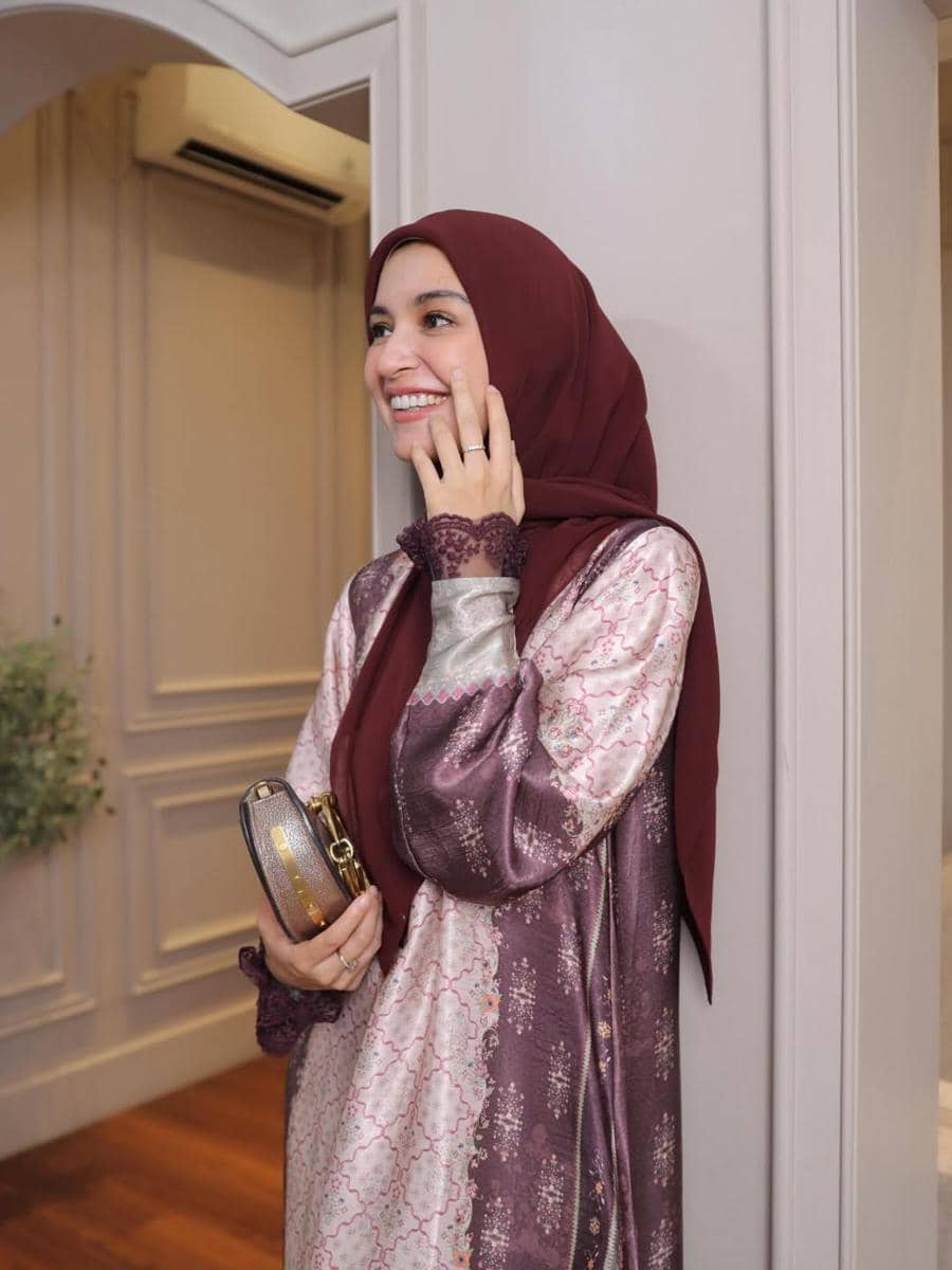 instagram.com/shireensungkar