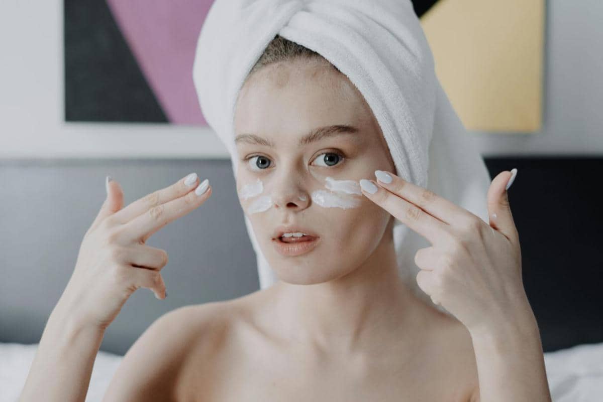 tips layering kandungan skincare sesuai masalah kulit
