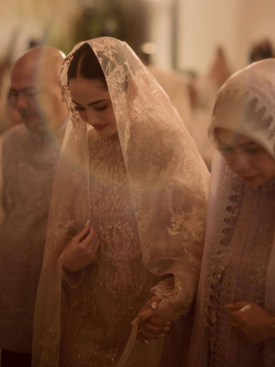 Pengajian El Rumi dan Syifa Hadju