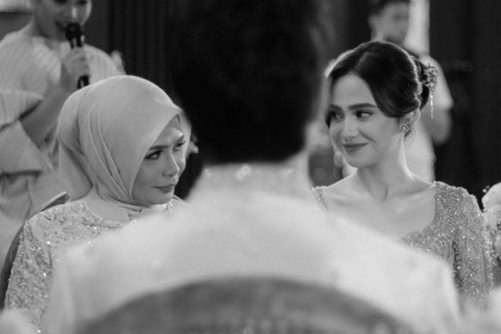 Syifa Hadju dan ibunya