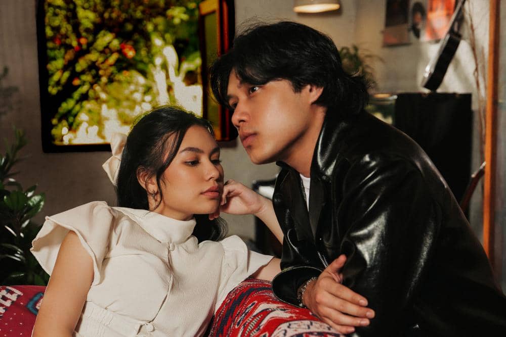 "Takkan Terulang", Kisah Romansa di Ambang Perpisahan Rony Parulian & Vanessa Zee