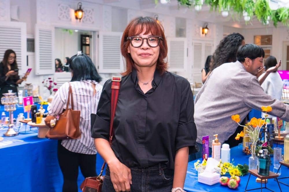 Behind the Brush: Yoan Yuana Bicara Soal Karier, Tantangan, dan Industri Kecantikan 