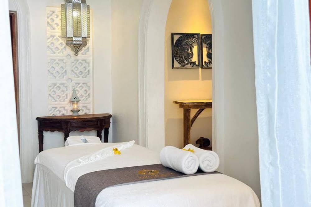 Escape to a haven of peace where soothing ocean breezes and luxurious relaxation come together. .jpg