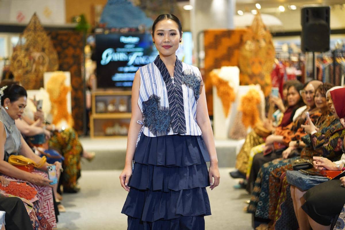 Iyonono Rilis ‘Garis Tangan’, Koleksi dengan Detail Anyaman yang Unik