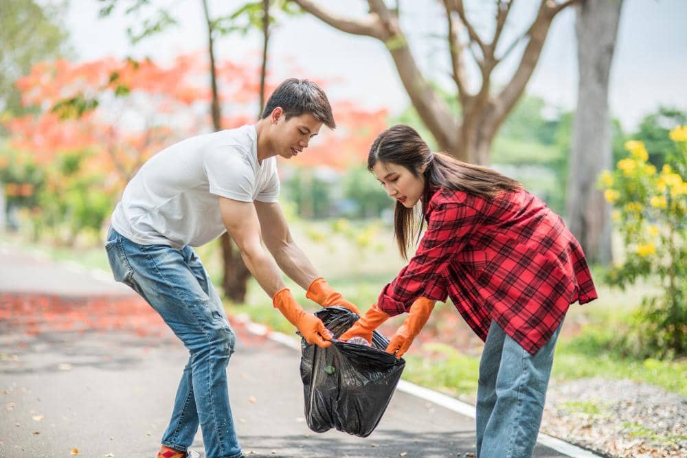 Tanda Seseorang Punya Secret Admirer
