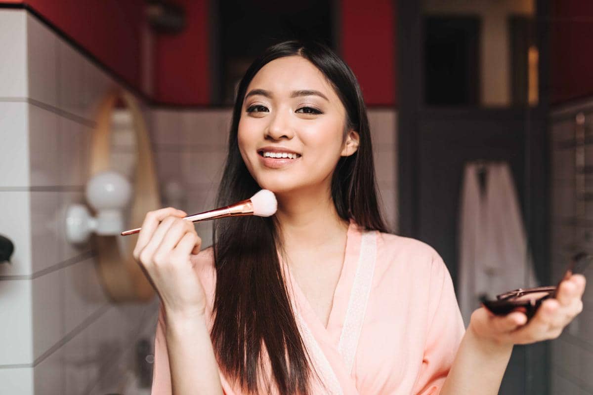 Glue Method Makeup, Teknik untuk Riasan yang Tahan Lama