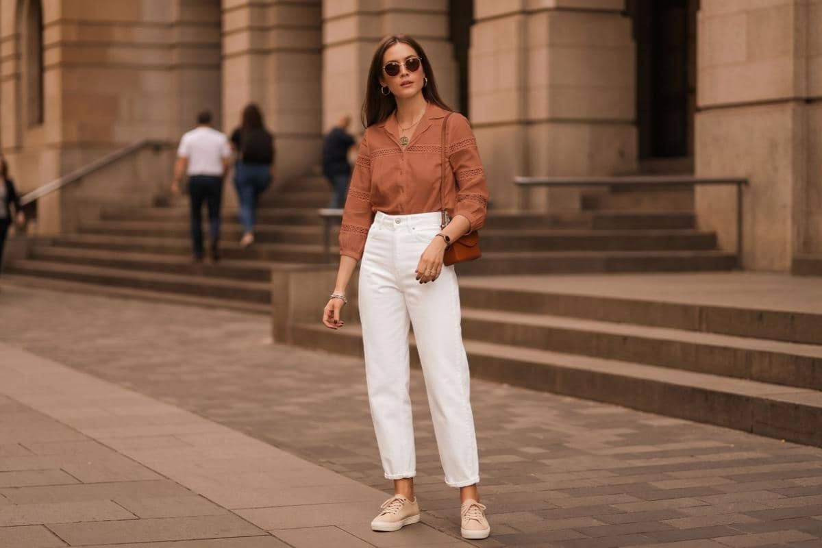 atasan warna clay cocok dengan bawahan warna apa