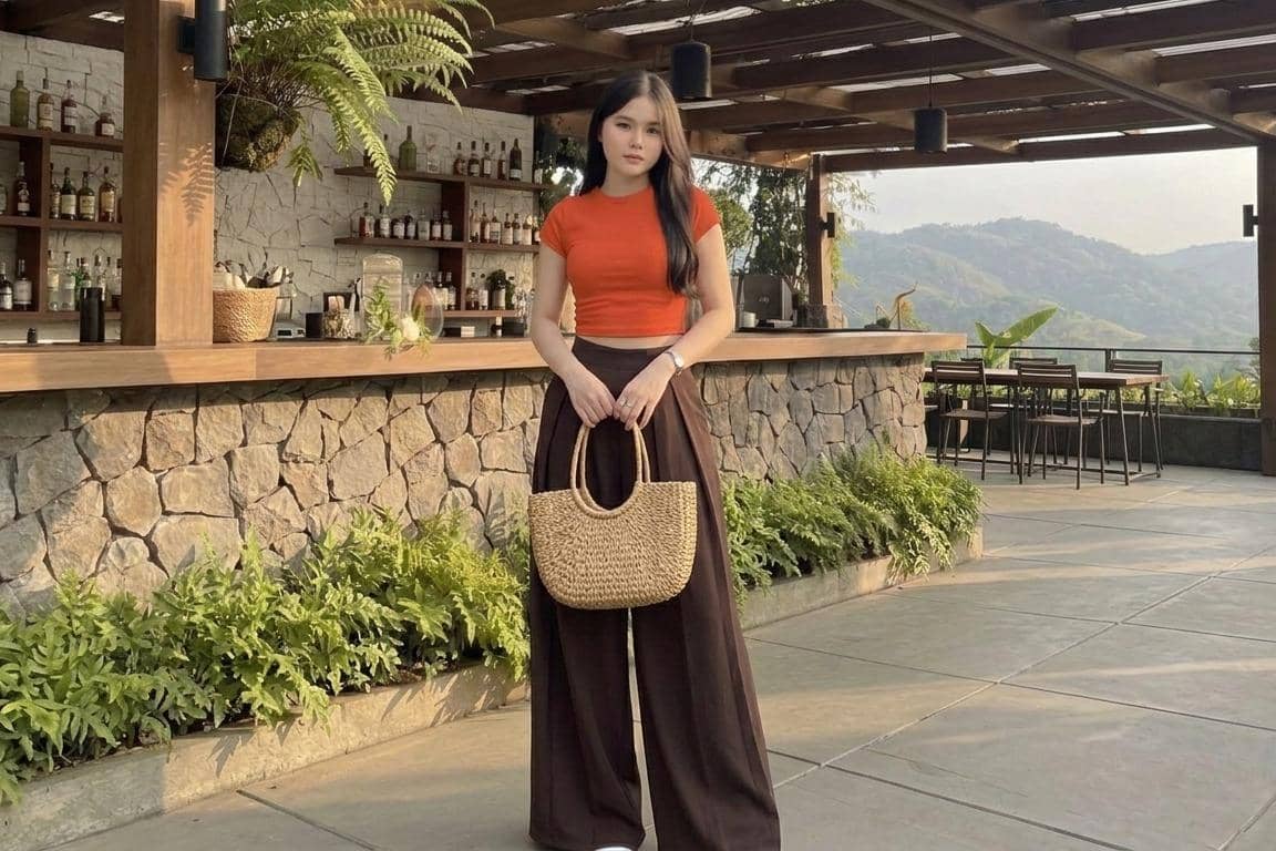 atasan warna terracotta cocok dengan bawahan warna apa