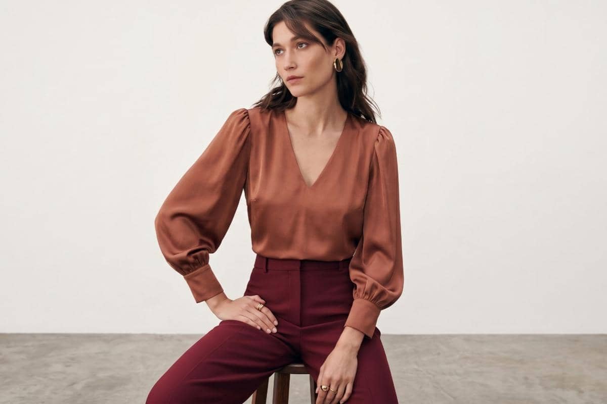 atasan warna clay cocok dengan bawahan warna apa