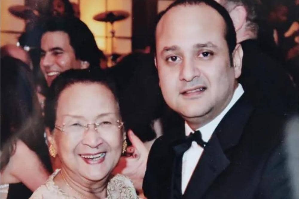 Irwan Mussry dan ibunya