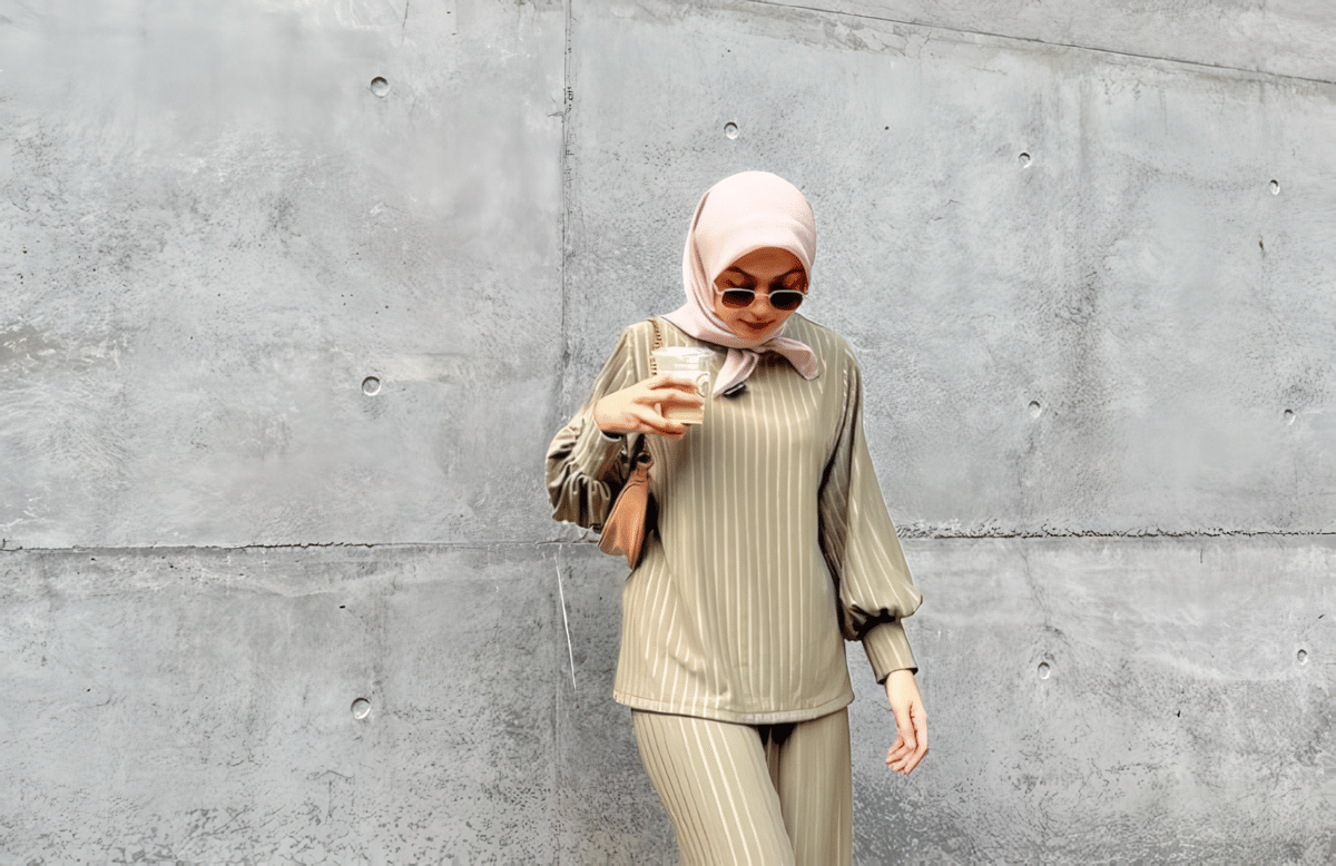 Atasan Warna Olive Cocok dengan Bawahan Warna Apa? 