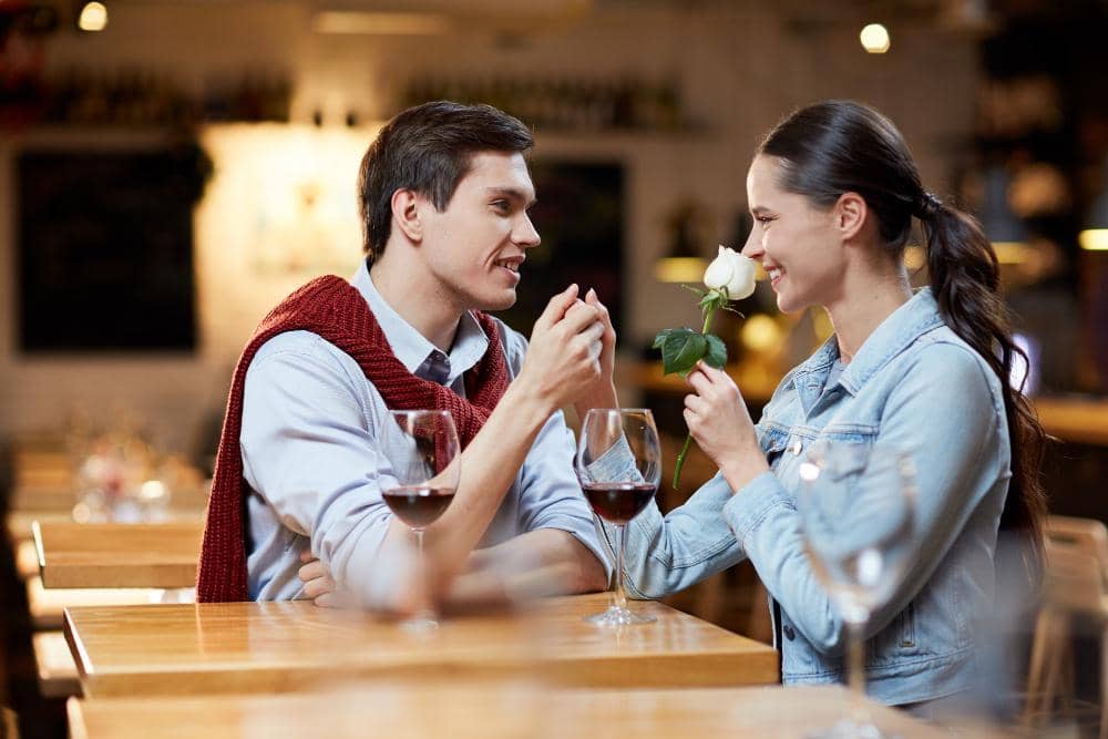 Perbedaan Secret Admirer dan Cinta Sepihak
